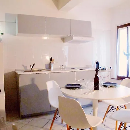Delizioso Monolocale Nel Centro Storico Di Apartamento *