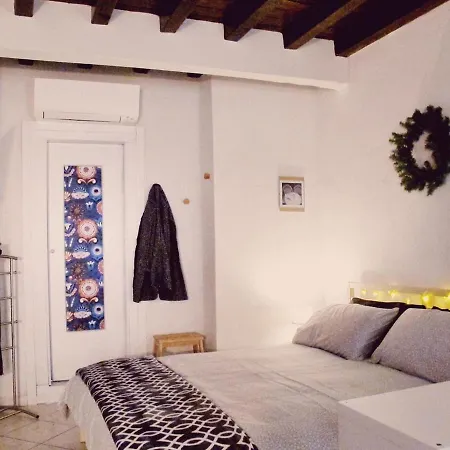 Delizioso Monolocale Nel Centro Storico Di *