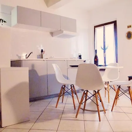 Delizioso Monolocale Nel Centro Storico Di